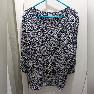 Chico's Navy and white top Paisley design size 20